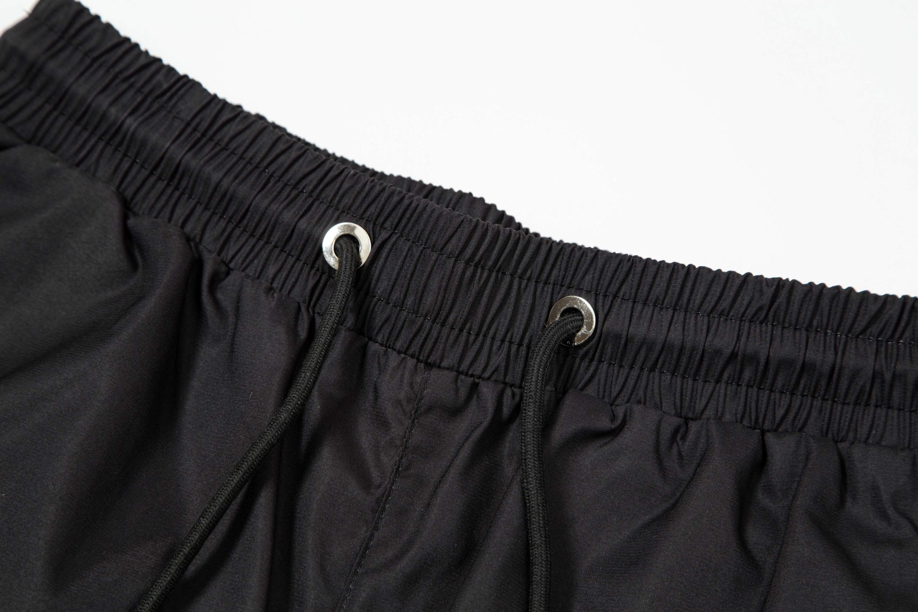 【DIOR  公式旗艦店】ディオール  ショートパンツご好評に付き再入荷！250224