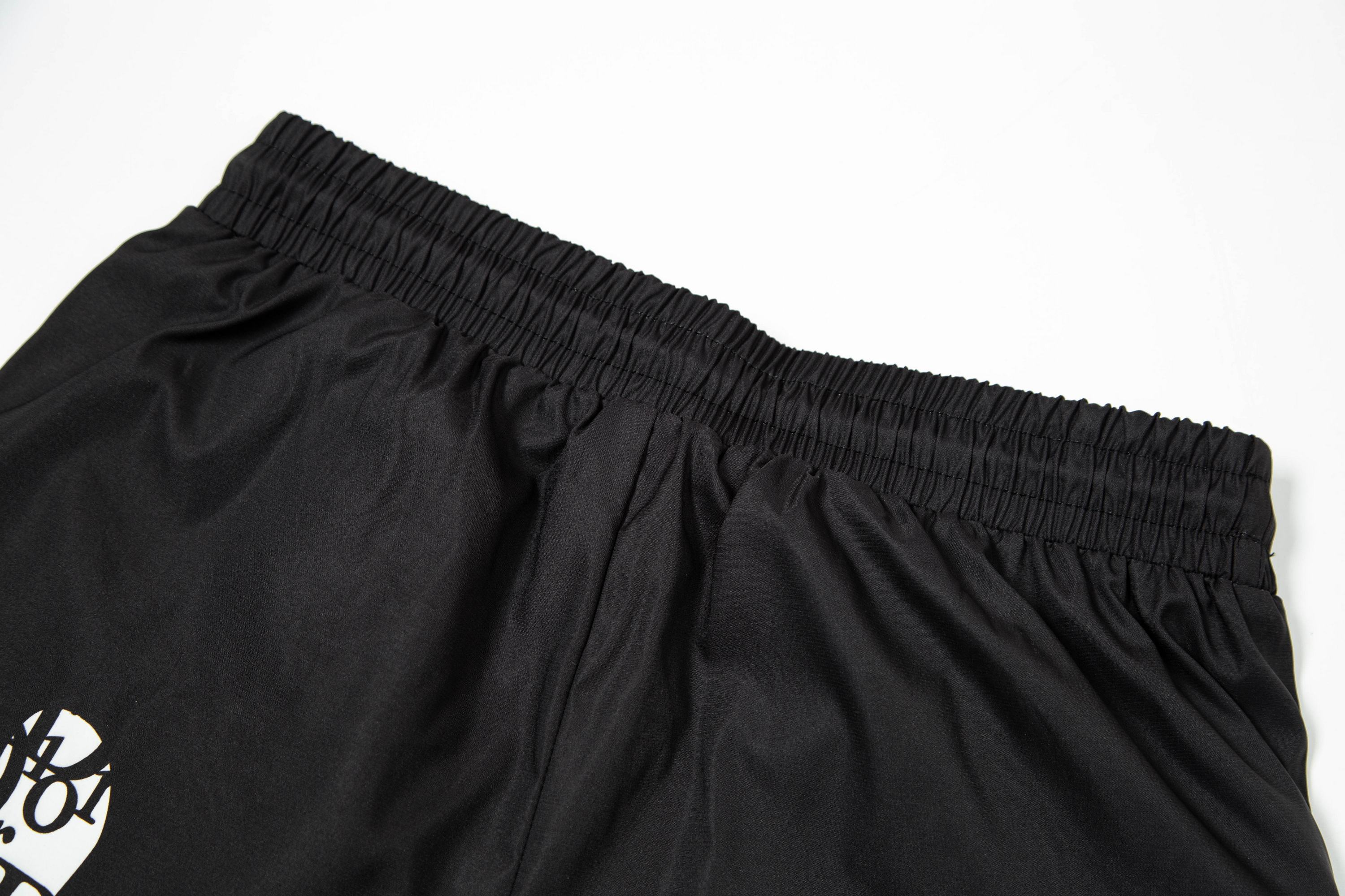 【DIOR  公式旗艦店】ディオール  ショートパンツご好評に付き再入荷！250224