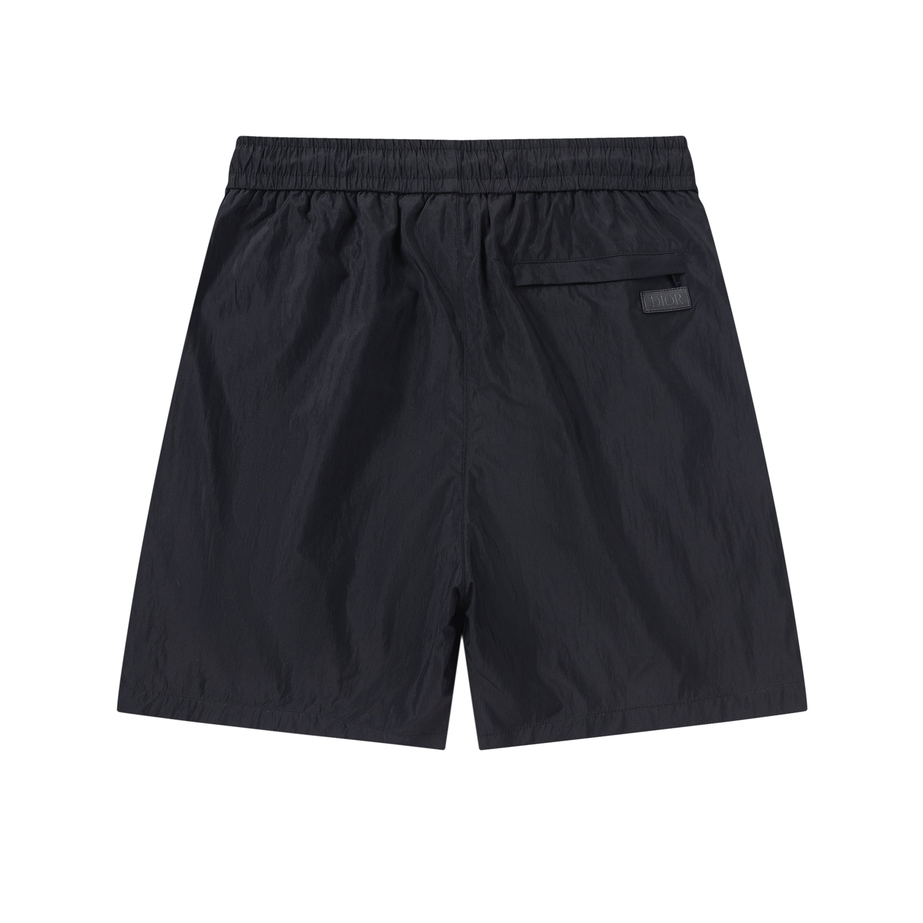 【DIOR  公式旗艦店】ディオール ショートパンツご好評に付き再入荷！250225