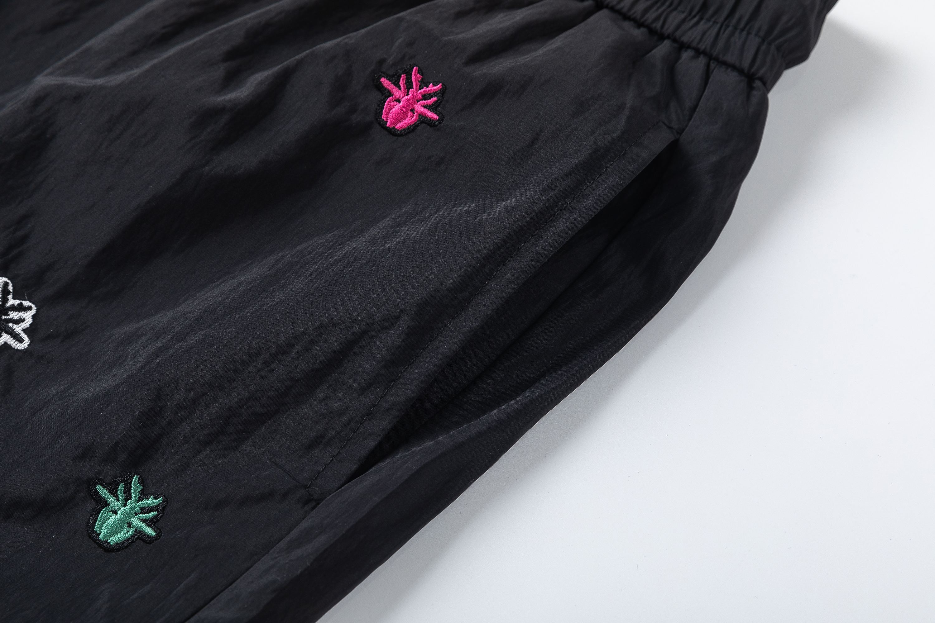 【DIOR  公式旗艦店】ディオール ショートパンツご好評に付き再入荷！250225