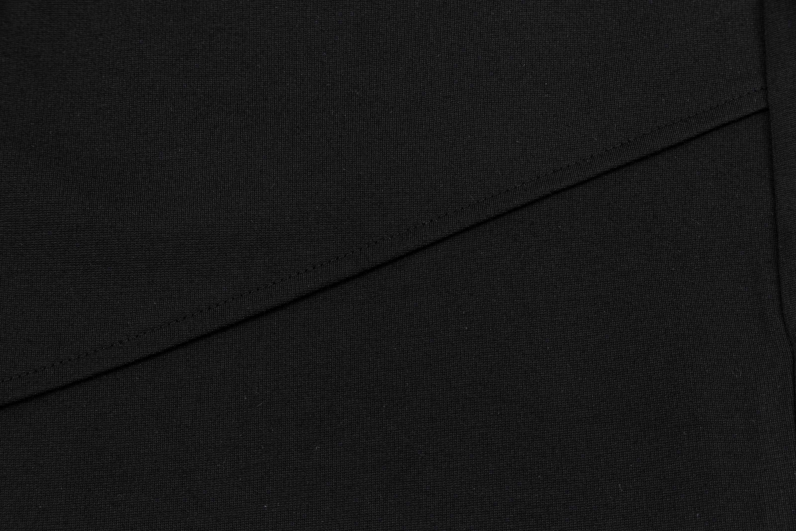 【MONCLER  公式旗艦店】モンクレール   ショートパンツご好評に付き再入荷！250225