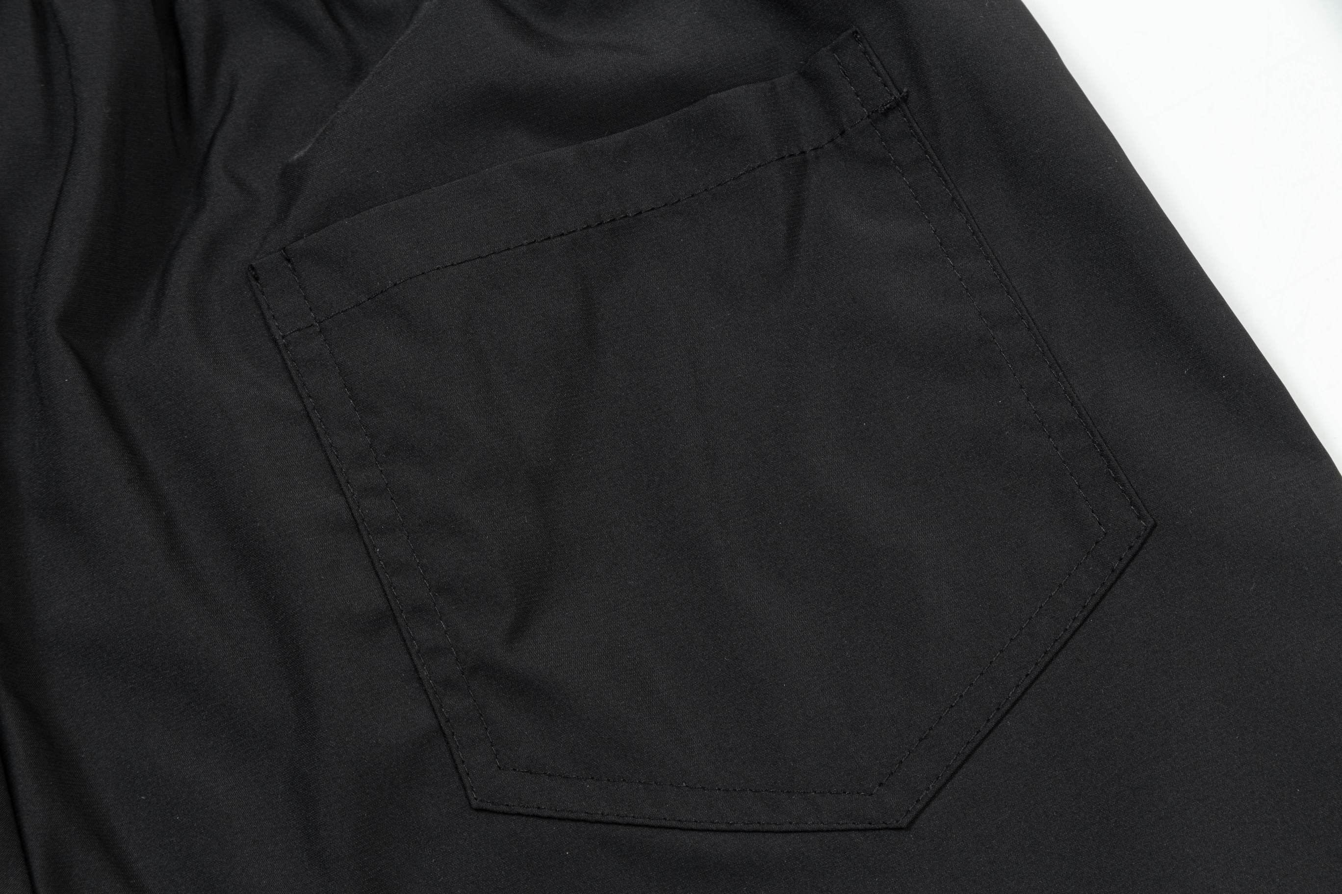 【MONCLER  公式旗艦店】モンクレール   ショートパンツご好評に付き再入荷！250225