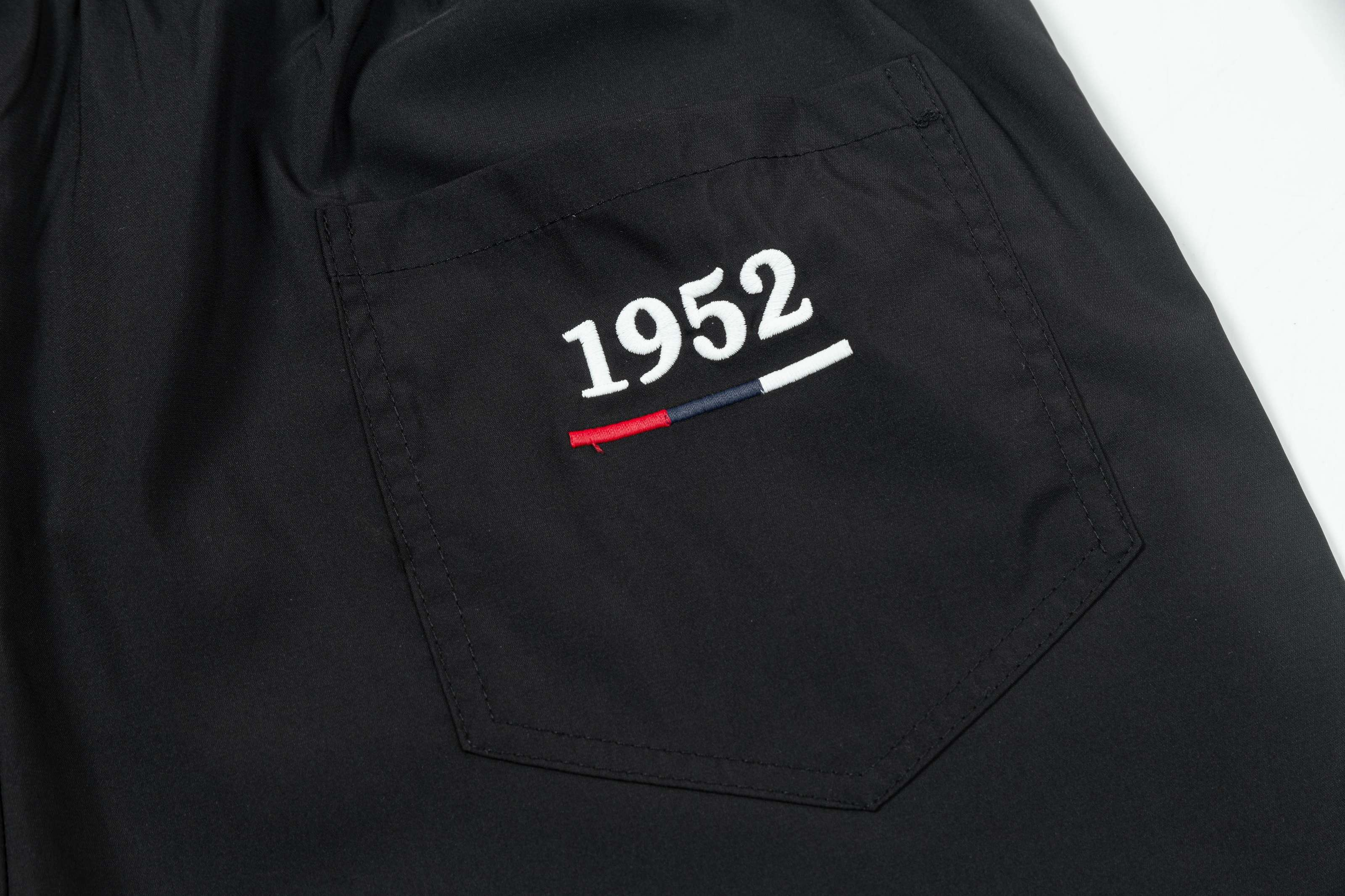 【MONCLER  公式旗艦店】モンクレール   ショートパンツご好評に付き再入荷！250225