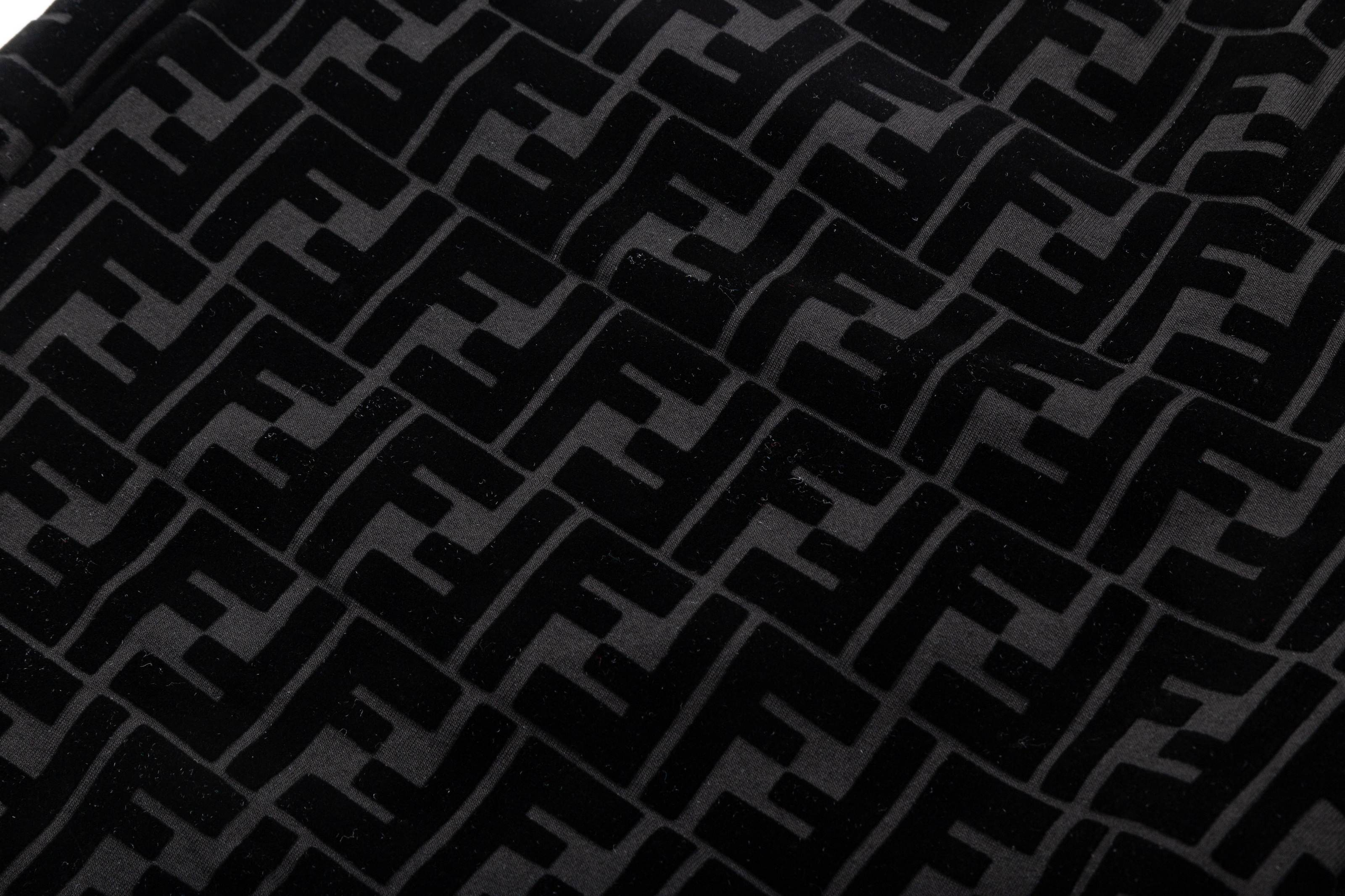 【FENDI   公式旗艦店】フェンディ  ショートパンツご好評に付き再入荷！250226