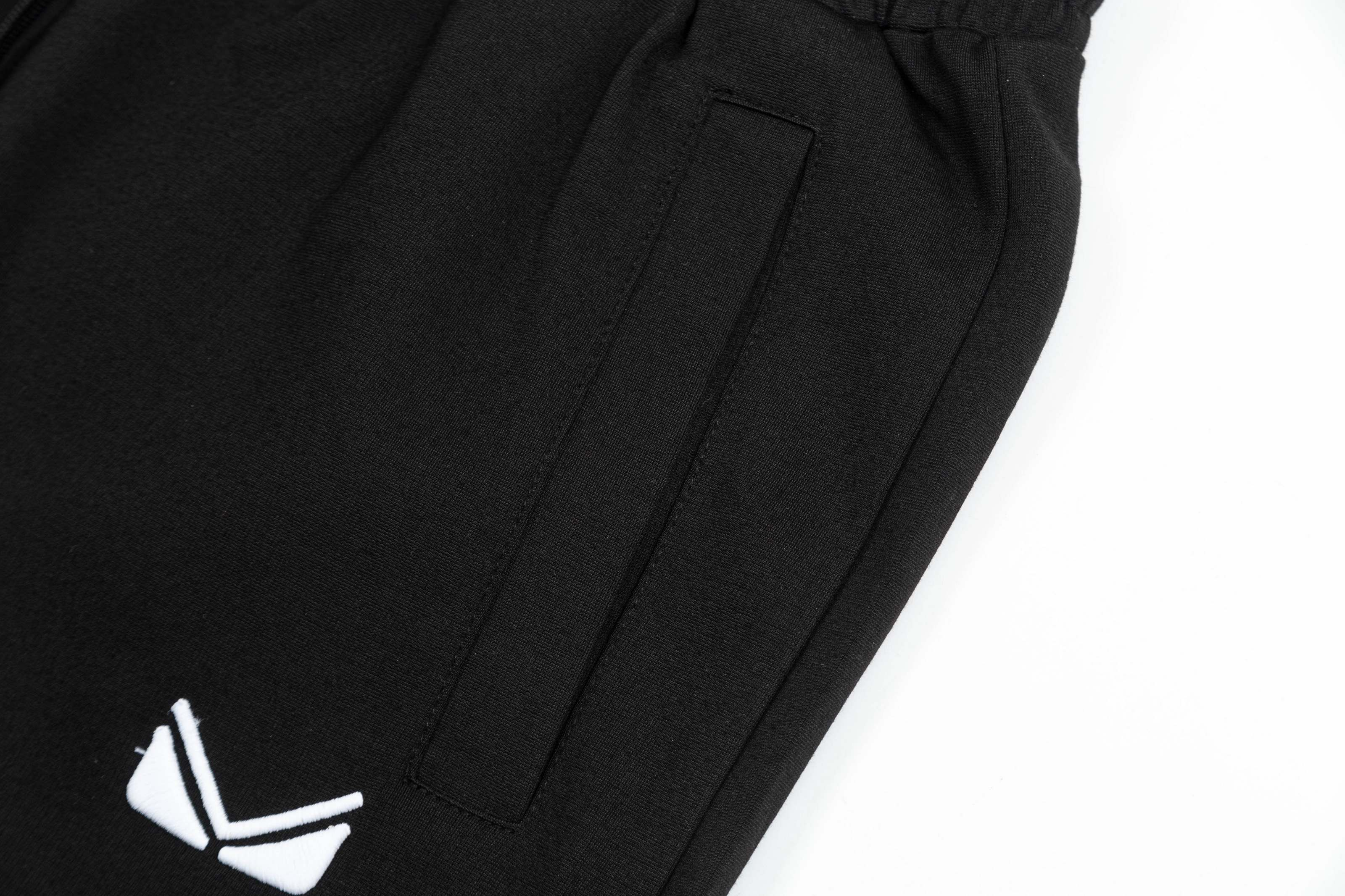 【FENDI  公式旗艦店】フェンディ  ショートパンツご好評に付き再入荷！250226