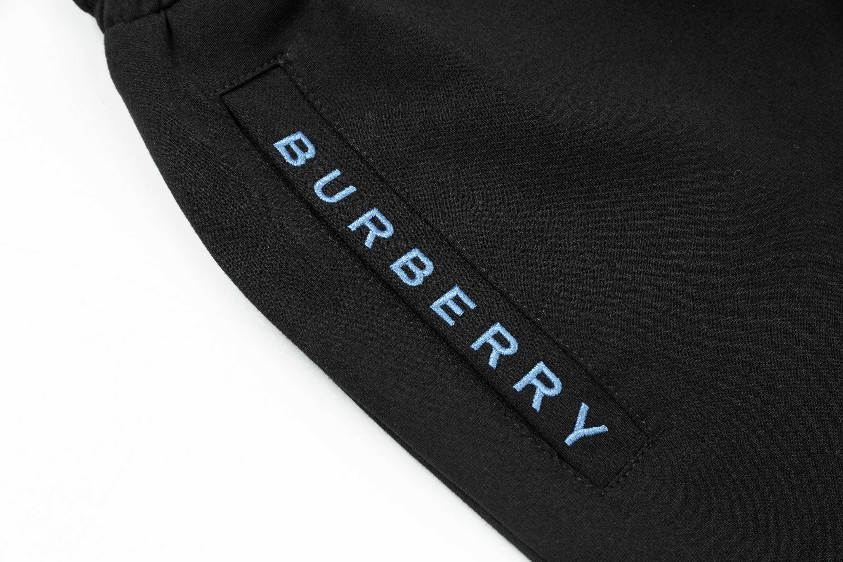 【BURBERRY  公式旗艦店】バーバリー  ショートパンツご好評に付き再入荷！250226