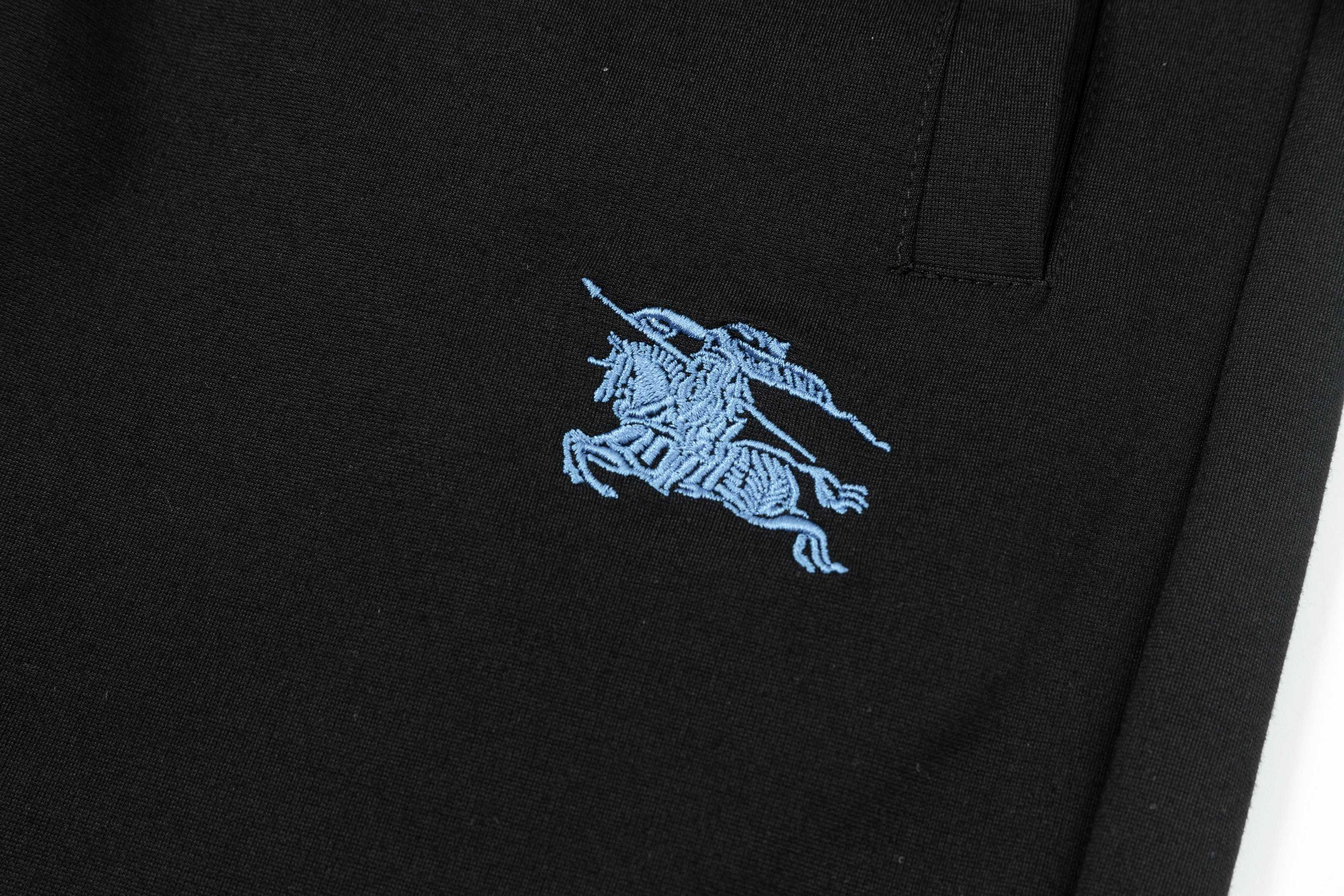 【BURBERRY  公式旗艦店】バーバリー  ショートパンツご好評に付き再入荷！250226