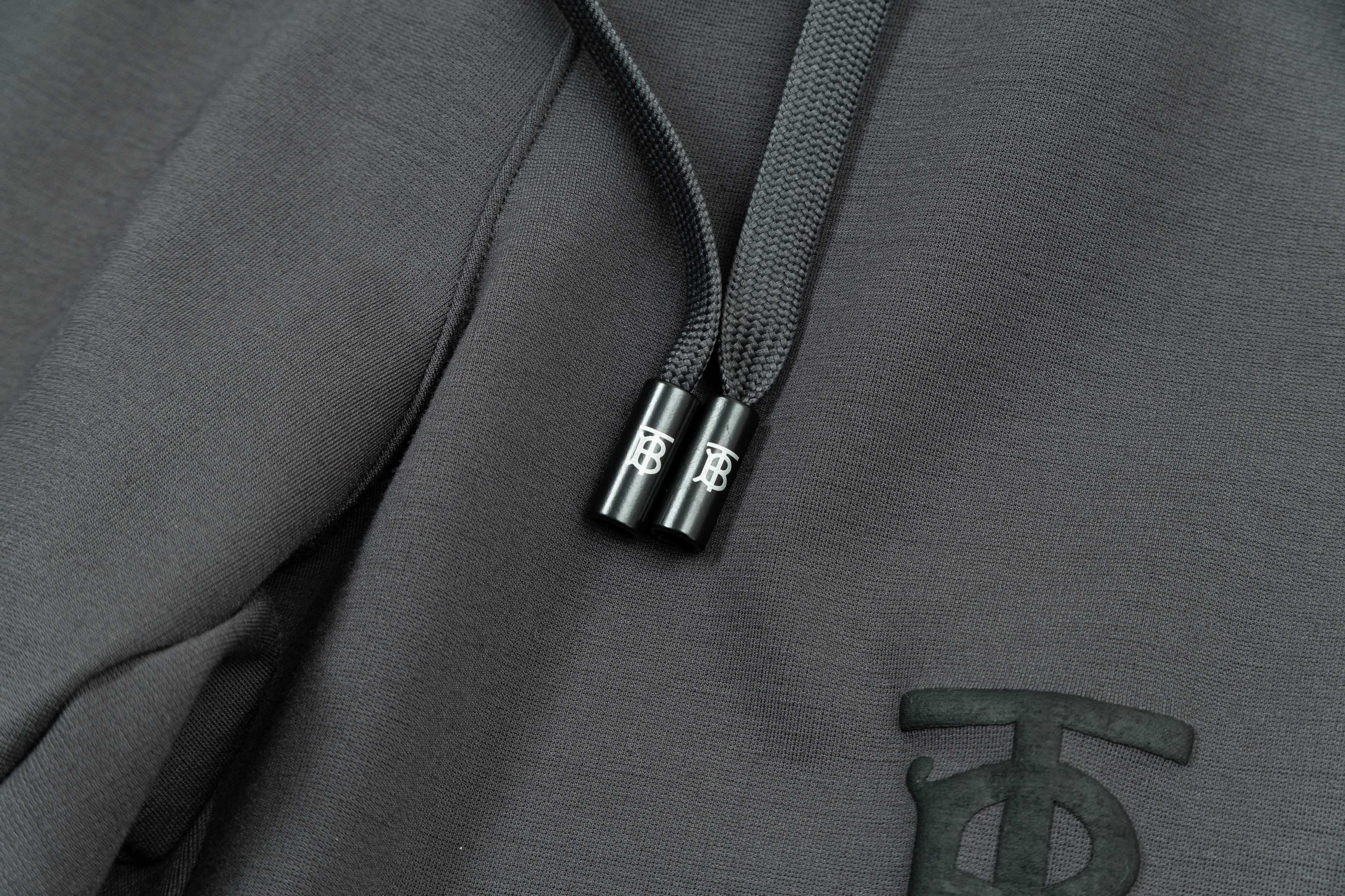 【BURBERRY  公式旗艦店】バーバリー  ショートパンツご好評に付き再入荷！250226