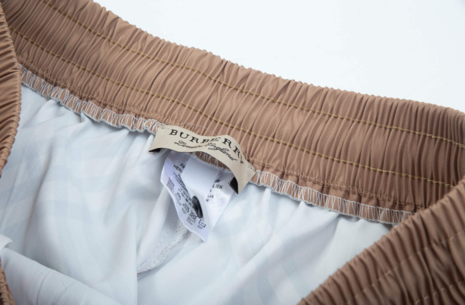 【BURBERRY  公式旗艦店】バーバリー  ショートパンツご好評に付き再入荷！250226