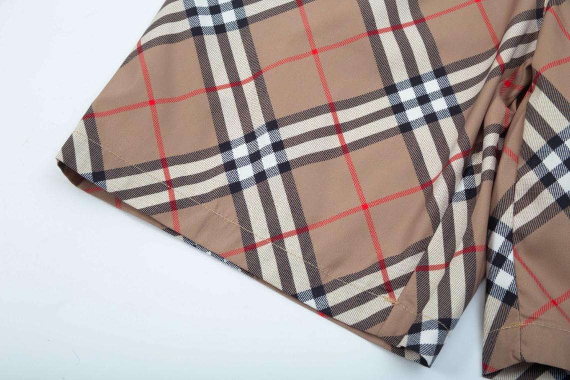 【BURBERRY  公式旗艦店】バーバリー  ショートパンツご好評に付き再入荷！250226