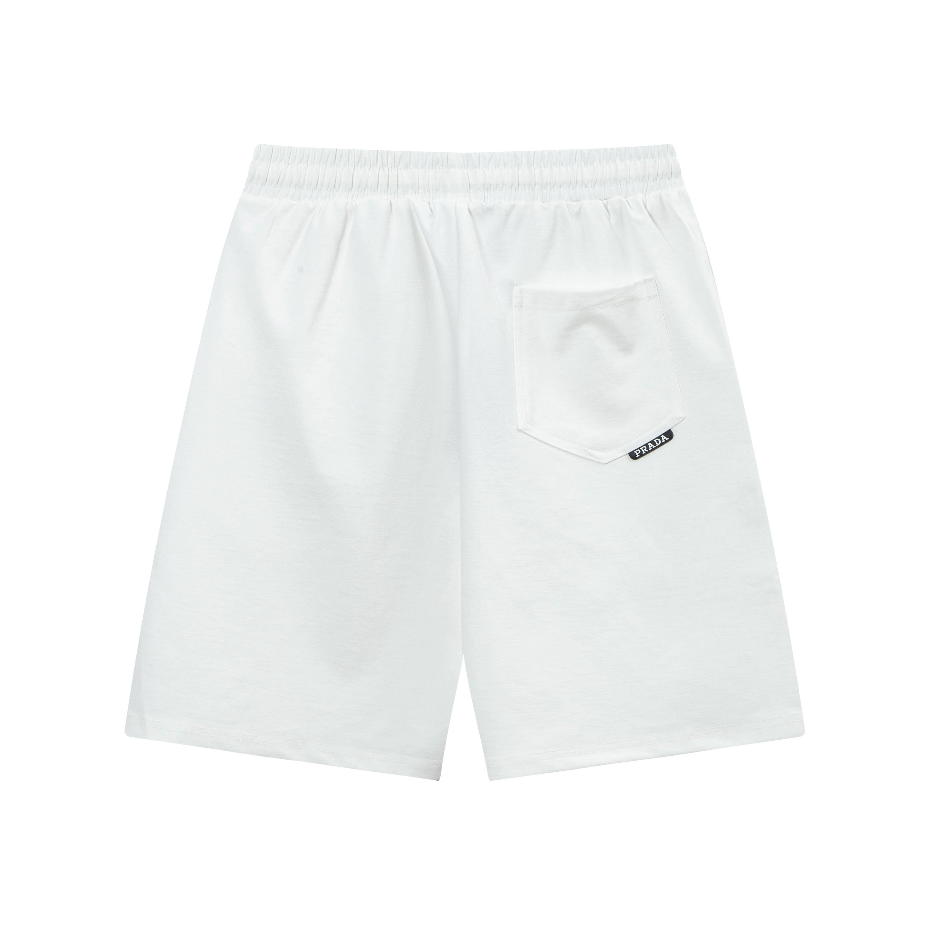 【PRADA  公式旗艦店】プラダ ショートパンツご好評に付き再入荷！250227