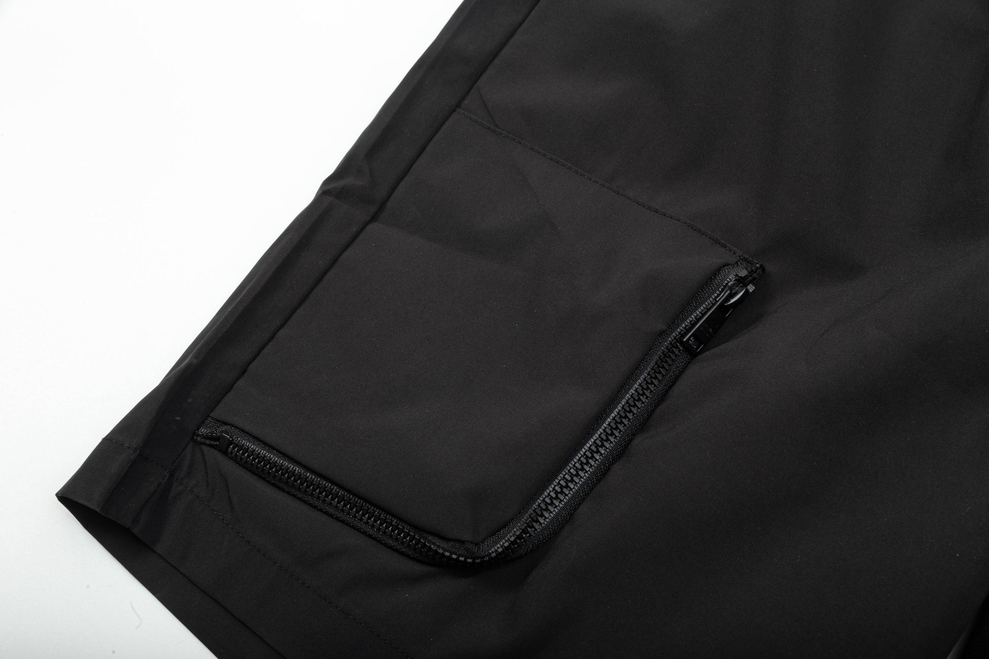 【PRADA  公式旗艦店】プラダ ショートパンツご好評に付き再入荷！250227