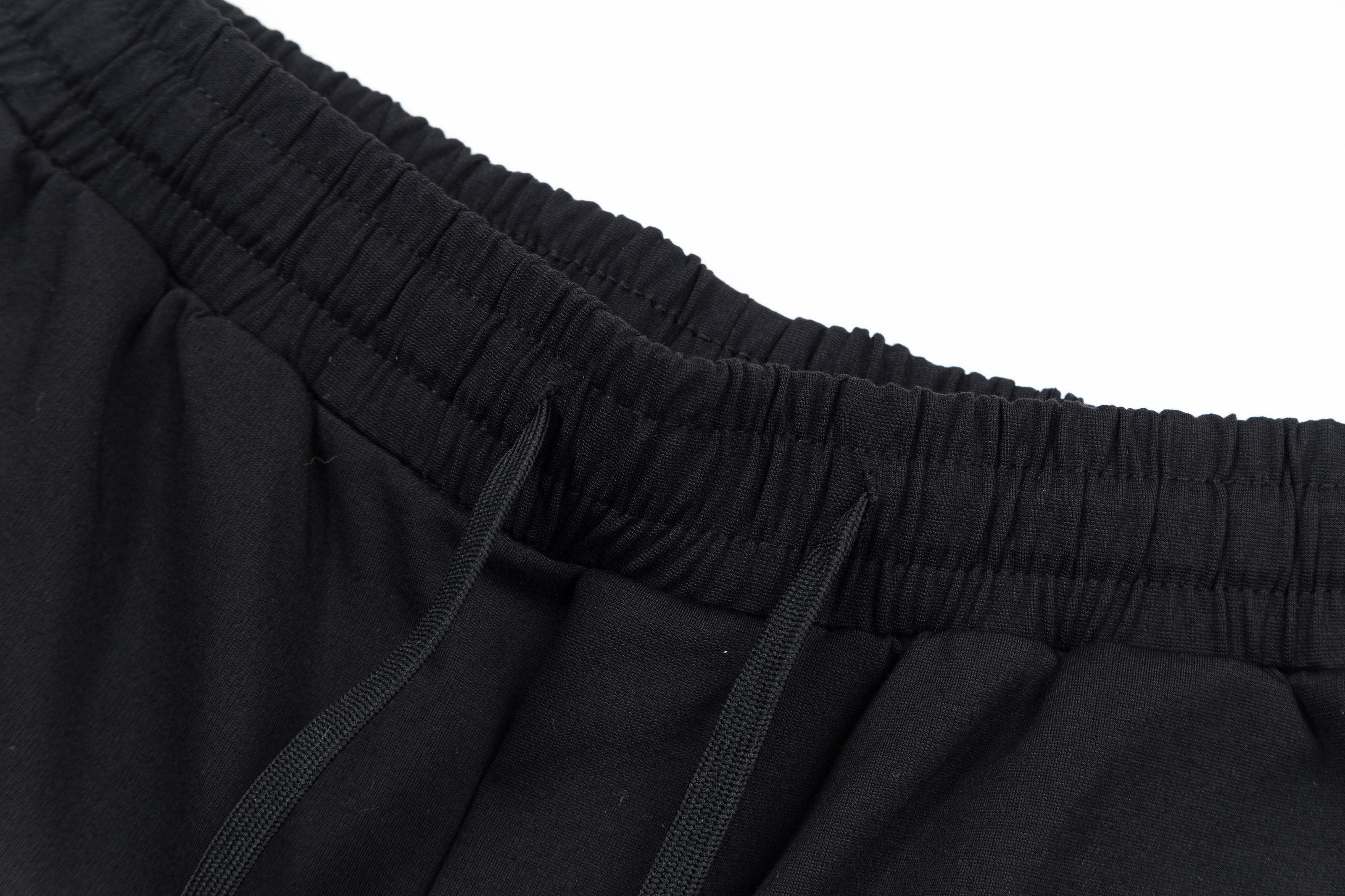 【PRADA  公式旗艦店】プラダ ショートパンツご好評に付き再入荷！250227