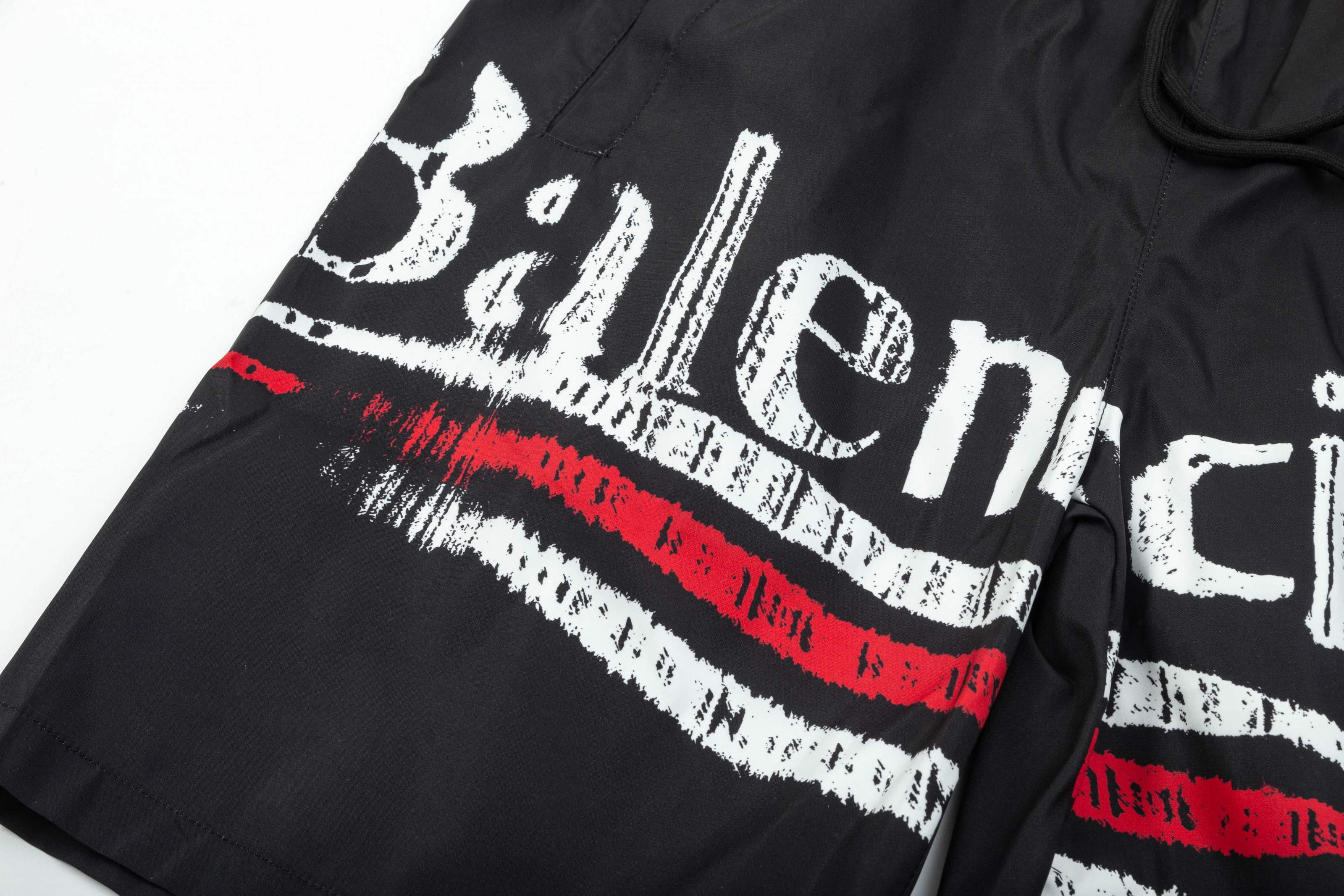 【BALENCIAGA  公式旗艦店】バレンシアガ   ショートパンツご好評に付き再入荷！250227