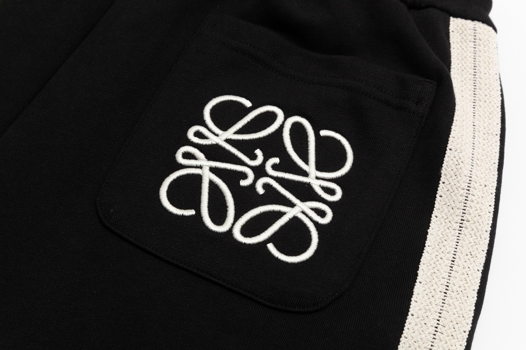 【LOEWE  公式旗艦店】ロエベ  ショートパンツご好評に付き再入荷！250227