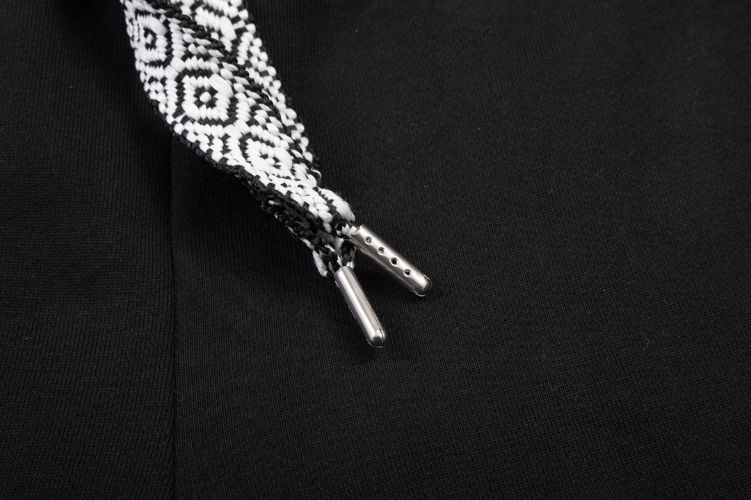 【LOEWE  公式旗艦店】ロエベ  ショートパンツご好評に付き再入荷！250227