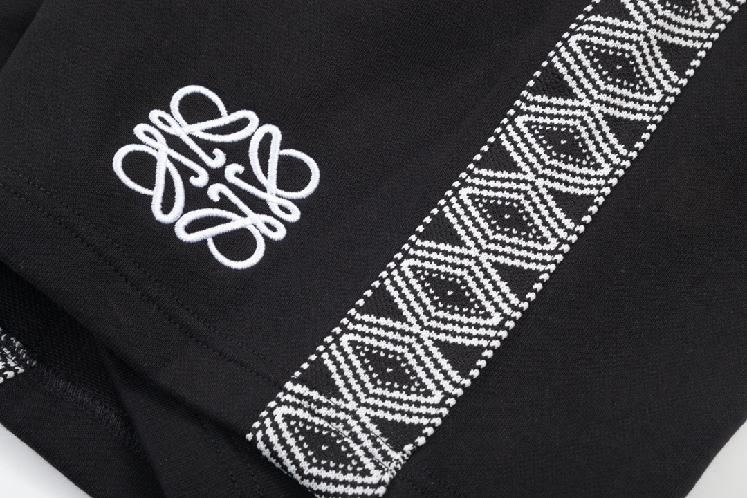 【LOEWE  公式旗艦店】ロエベ  ショートパンツご好評に付き再入荷！250227