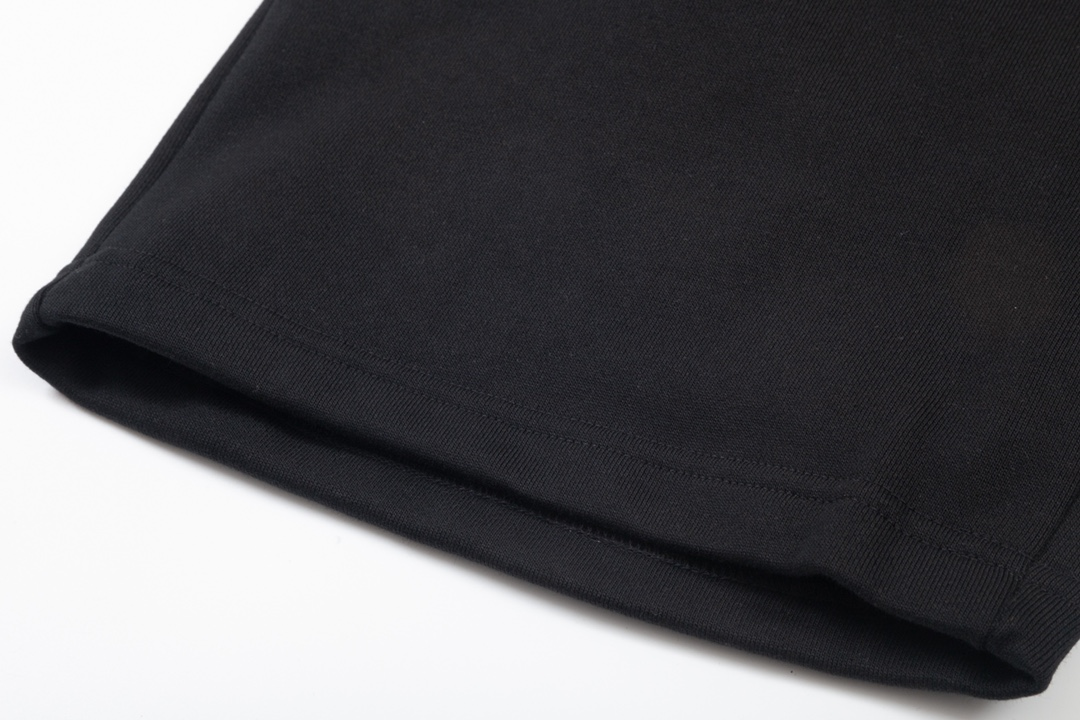 【LOEWE  公式旗艦店】ロエベ  ショートパンツご好評に付き再入荷！250227