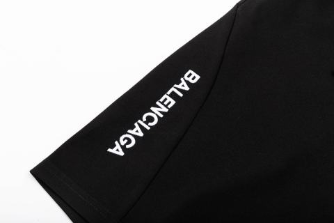 【BALENCIAGA  公式旗艦店】バレンシアガ  ショートパンツご好評に付き再入荷！250227