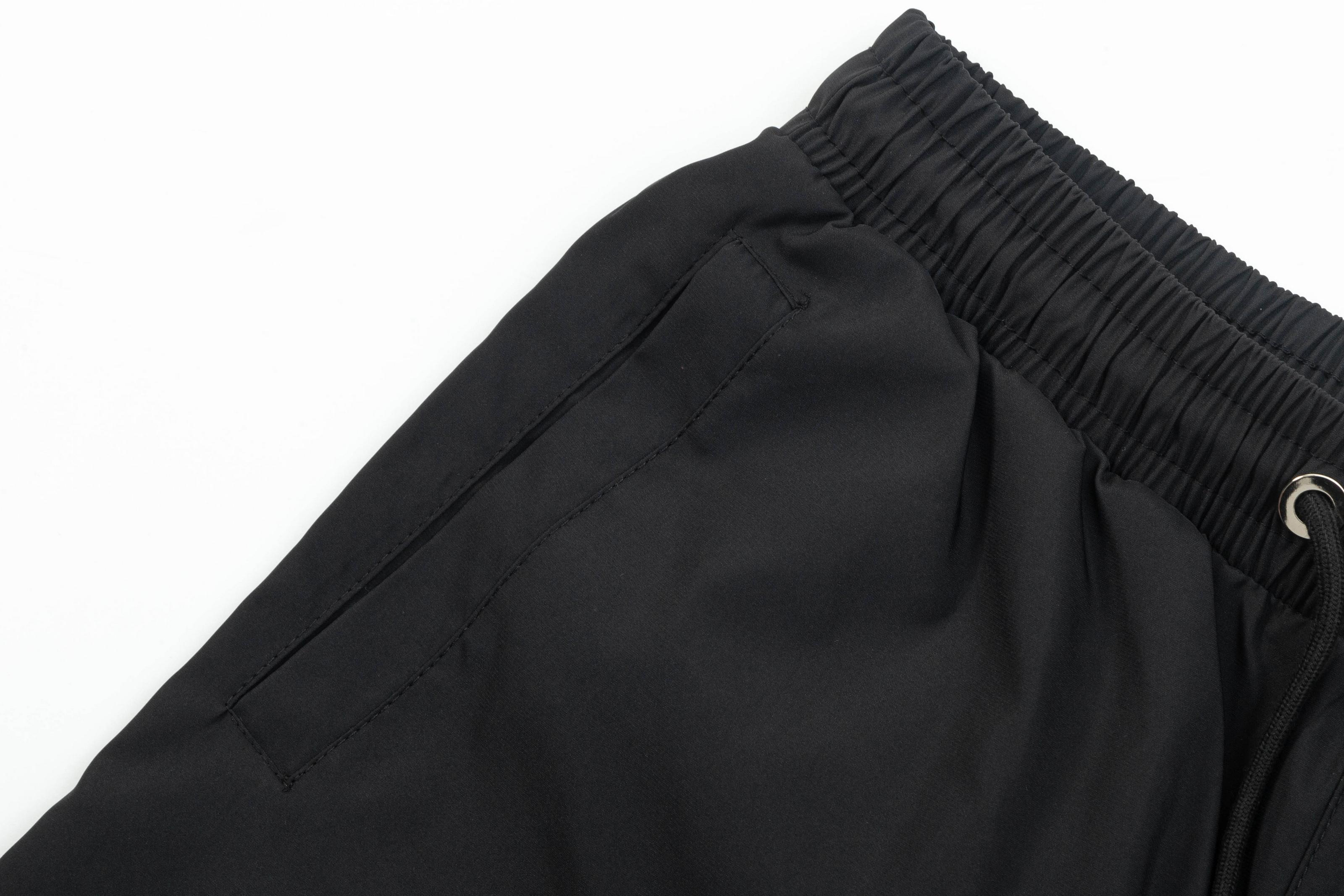 【ThomBrowne   公式旗艦店】トムブラウン  ショートパンツご好評に付き再入荷！250227