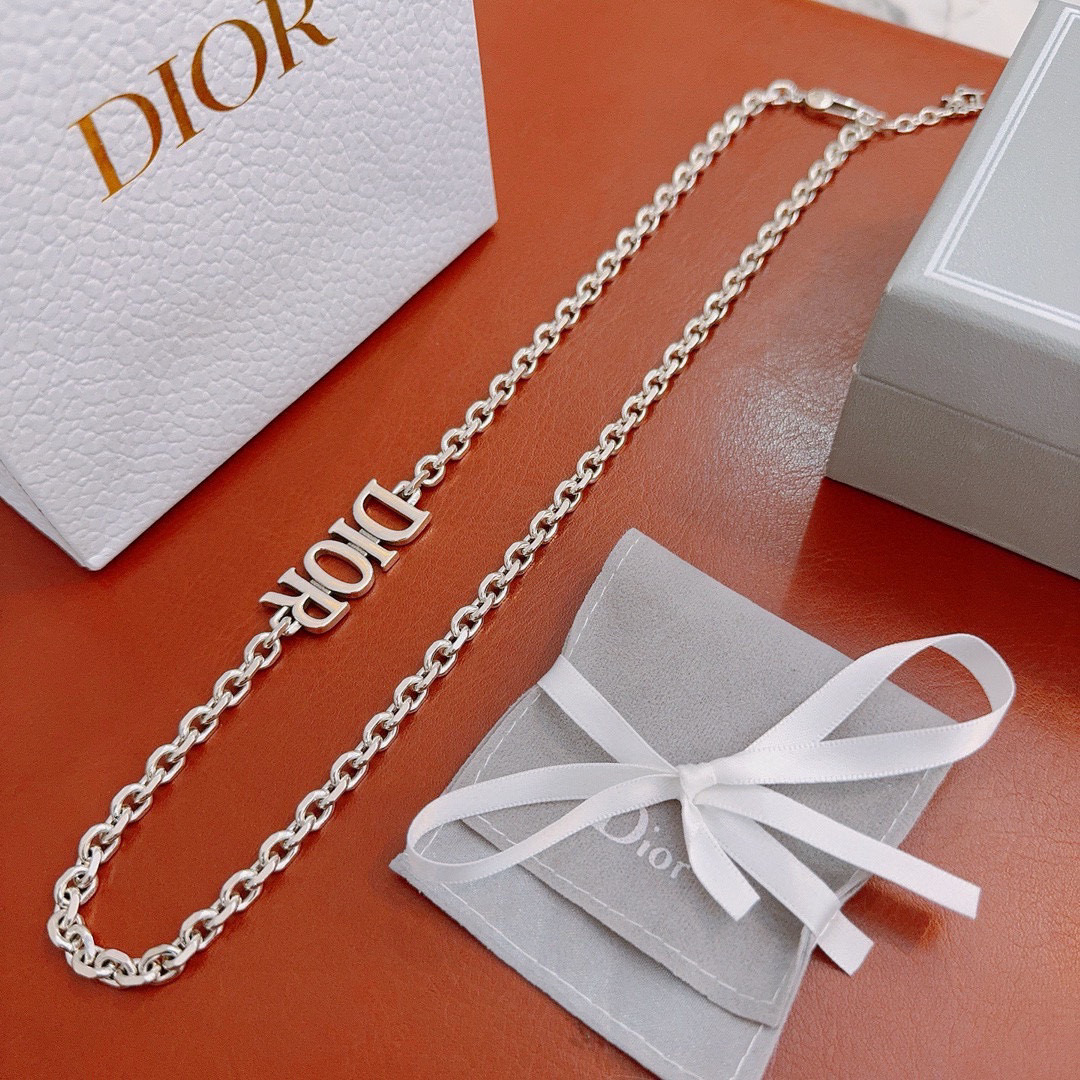 【DIOR】ネックレス、新しいネックレス万能シンプルファッションオーナメント  250301