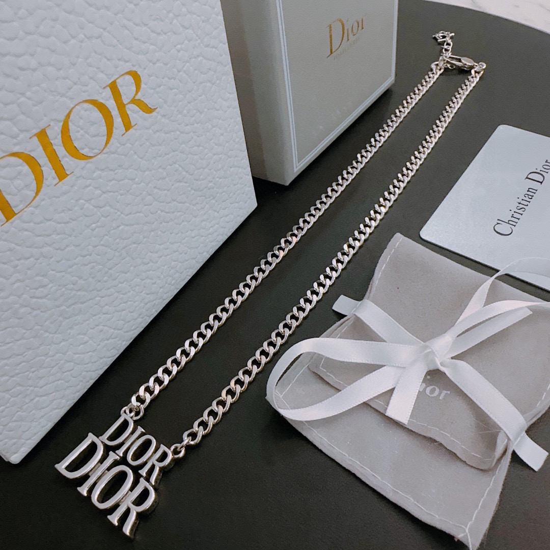 【DIOR】ネックレス、新しいネックレス万能シンプルファッションオーナメント  250301