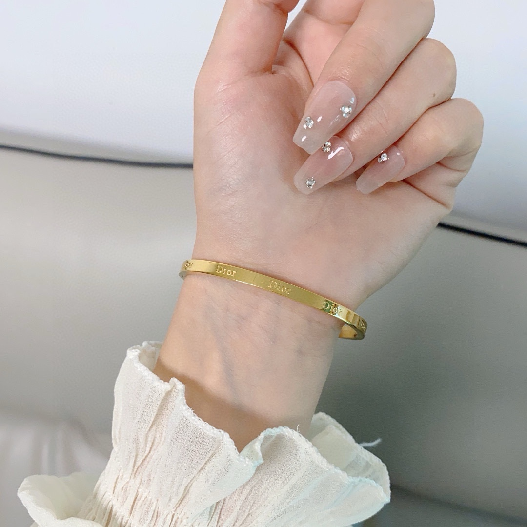 【DIOR】ブレスレット、ファッションシンプルなスタイル  250301