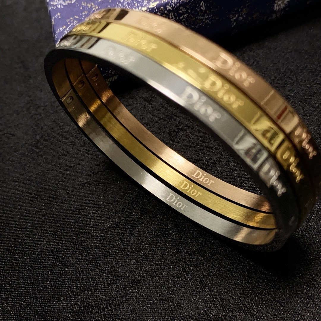 【DIOR】ブレスレット、ファッションシンプルなスタイル  250301