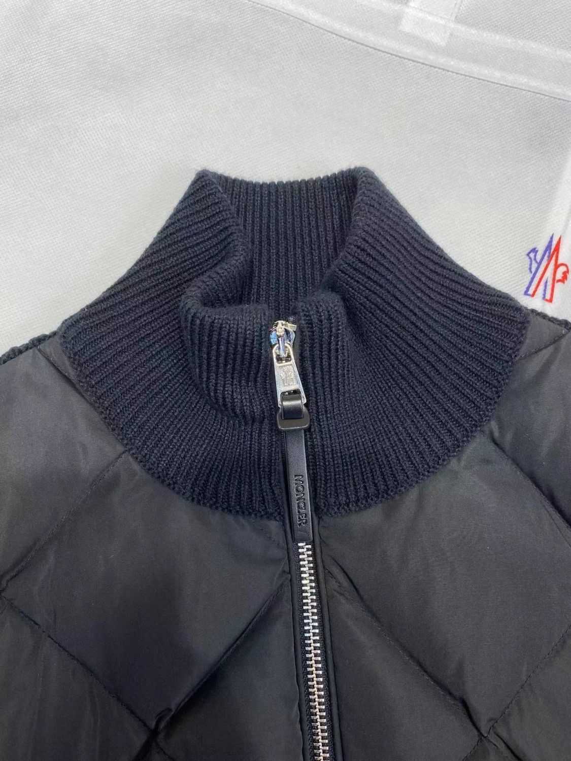 【2024】【MONCLER公式 旗艦店】（モンクレール） ダウンジャケット