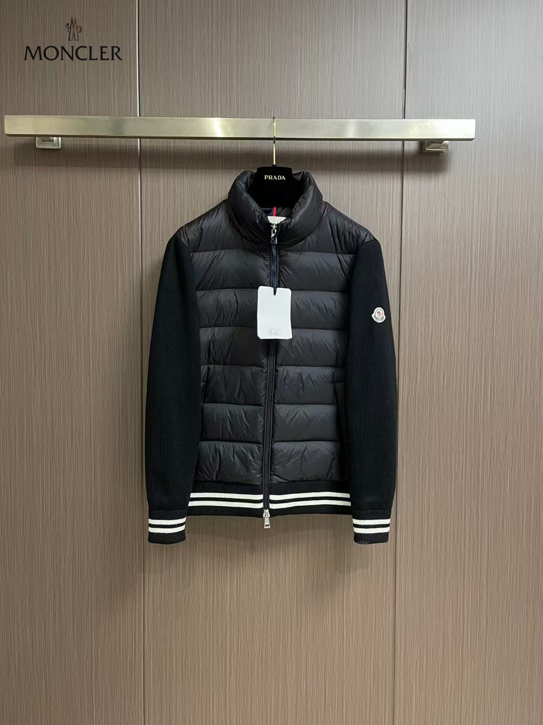 【MONCLER 公式旗艦店】モンクレール  ダウンジャケット好評に付き再入荷！ 241213