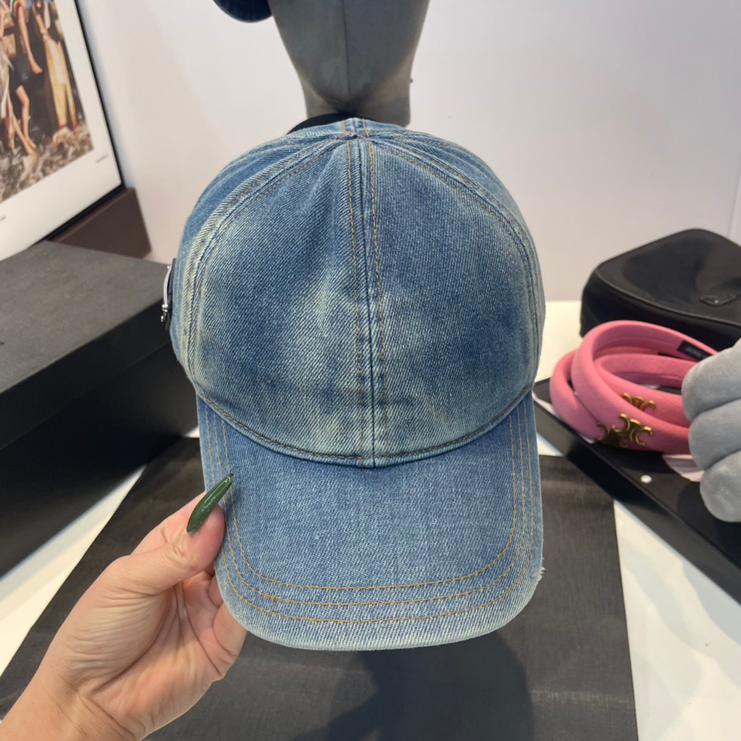 【2024】PRADA 春夏向けのタイダイデニムベースボールキャップとバケットハット【 割引のために帽子を 2 つ購入する】