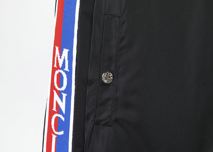 【GUCCI  公式旗艦店】グッチ  ジャケット着好評に付き再入荷！