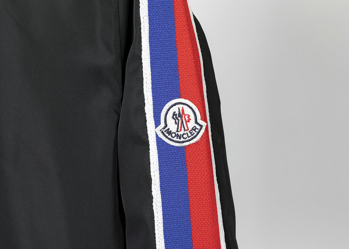 【GUCCI  公式旗艦店】グッチ  ジャケット着好評に付き再入荷！