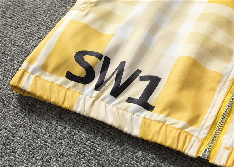 【BURBERRY 公式旗艦店】バーバリー  ジャケット着好評に付き再入荷！