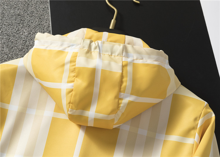 【BURBERRY 公式旗艦店】バーバリー  ジャケット着好評に付き再入荷！