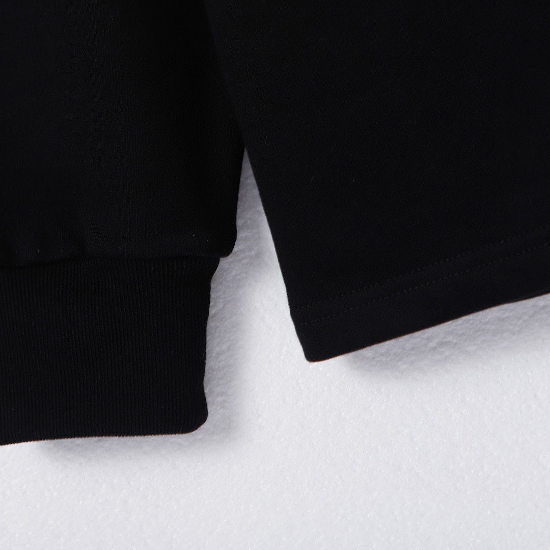 【2024】LV スウェット 【Louis Vuitton旗艦店】男女兼用 ご好評に付き再入荷！！