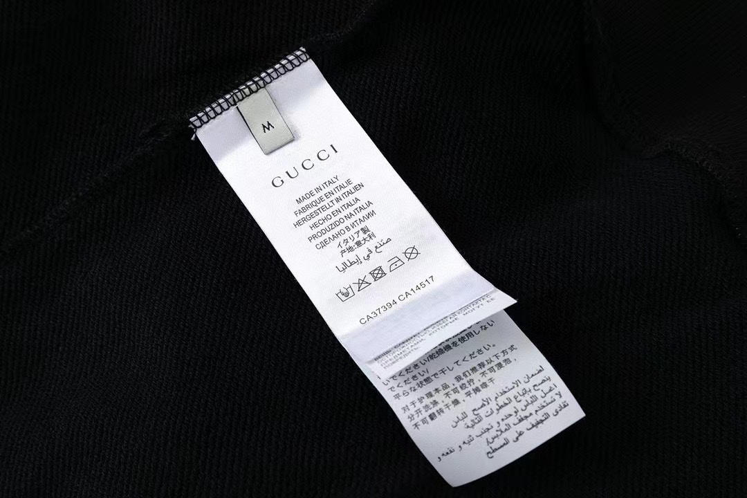 【GUCCI  公式旗艦店】グッチ 丸首の衛衣 スウェットご好評に付き再入荷 240828