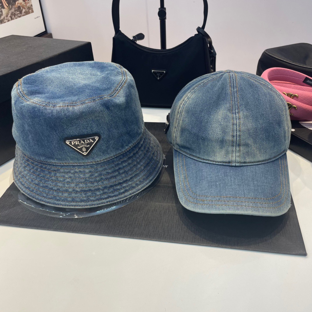 【2024】PRADA 春夏向けのタイダイデニムベースボールキャップとバケットハット【 割引のために帽子を 2 つ購入する】