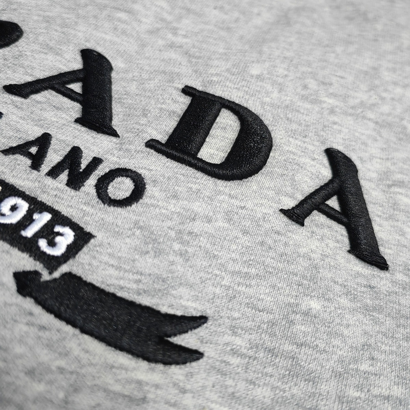 【Prada】( プラダ ) 男女兼用、ご好評に付き再入荷！