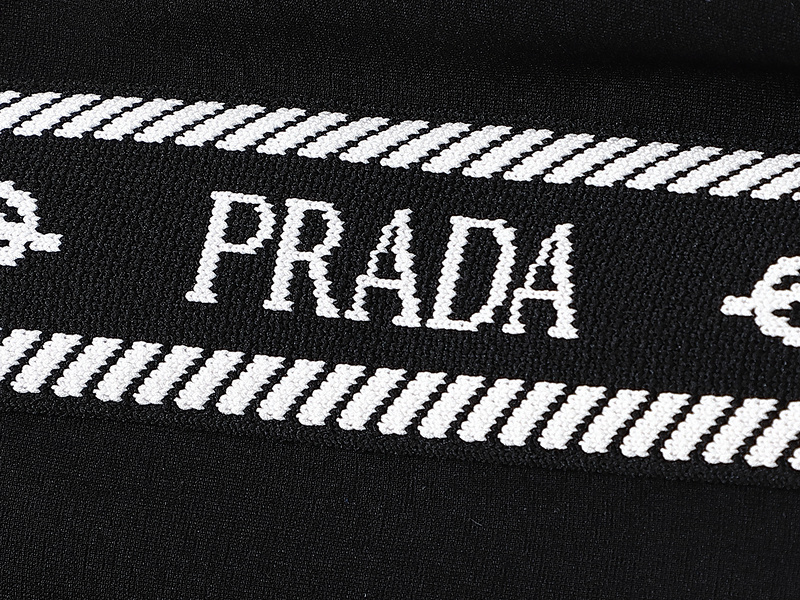 【Prada】( プラダ ) 男女兼用、ご好評に付き再入荷！