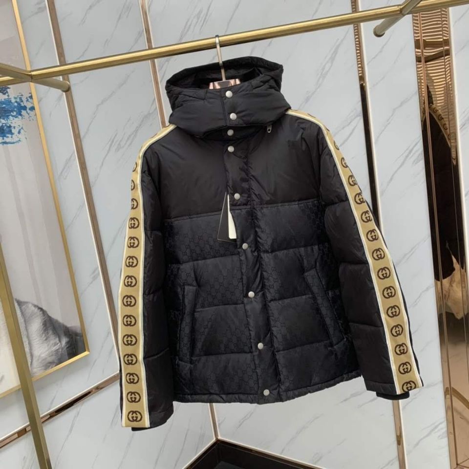 GUCCI GG パターン フロントボタン ダウンジャケット ブラック