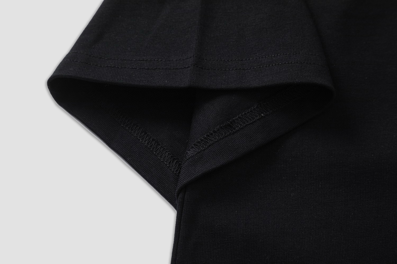 【BALENCIAGA  公式旗艦店】バレンシアガ  Tシャツ ご好評に付き再入荷 240731