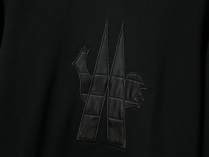 【2024】【MONCLER】モンクレール スウェットシャツ 男女兼用【即日出荷】