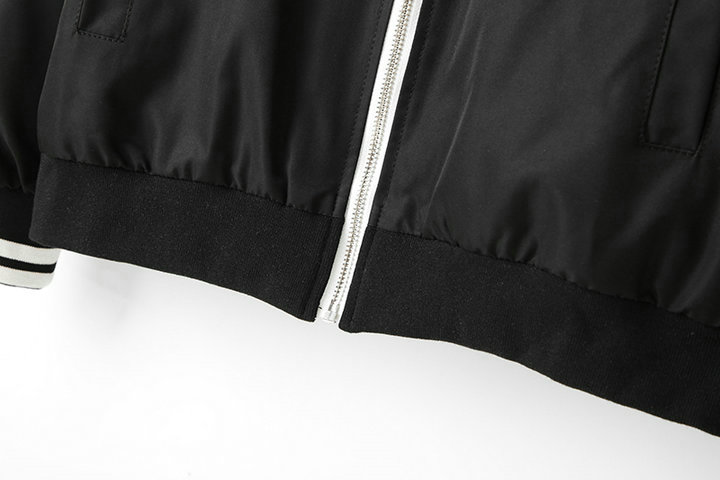 【GUCCI  公式旗艦店】グッチ  ジャケット着好評に付き再入荷！