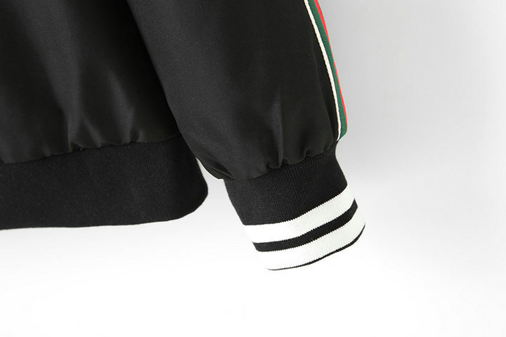 【GUCCI  公式旗艦店】グッチ  ジャケット着好評に付き再入荷！