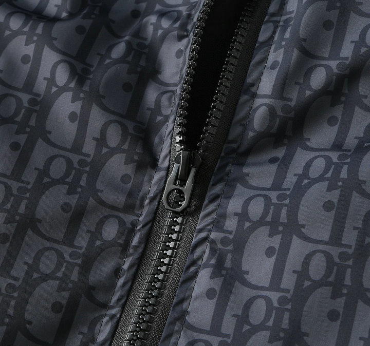 【DIOR 公式旗艦店】ディオール  ジャケット着好評に付き再入荷！