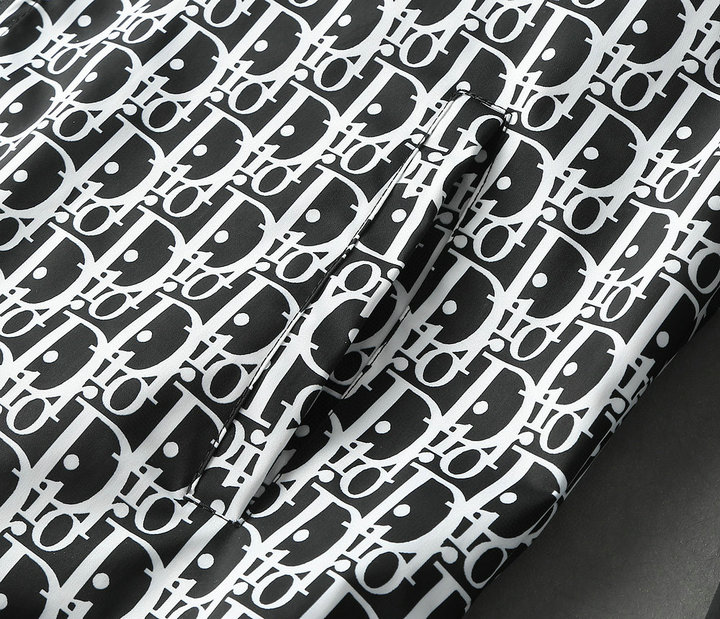 【DIOR 公式旗艦店】ディオール  ジャケット着好評に付き再入荷！