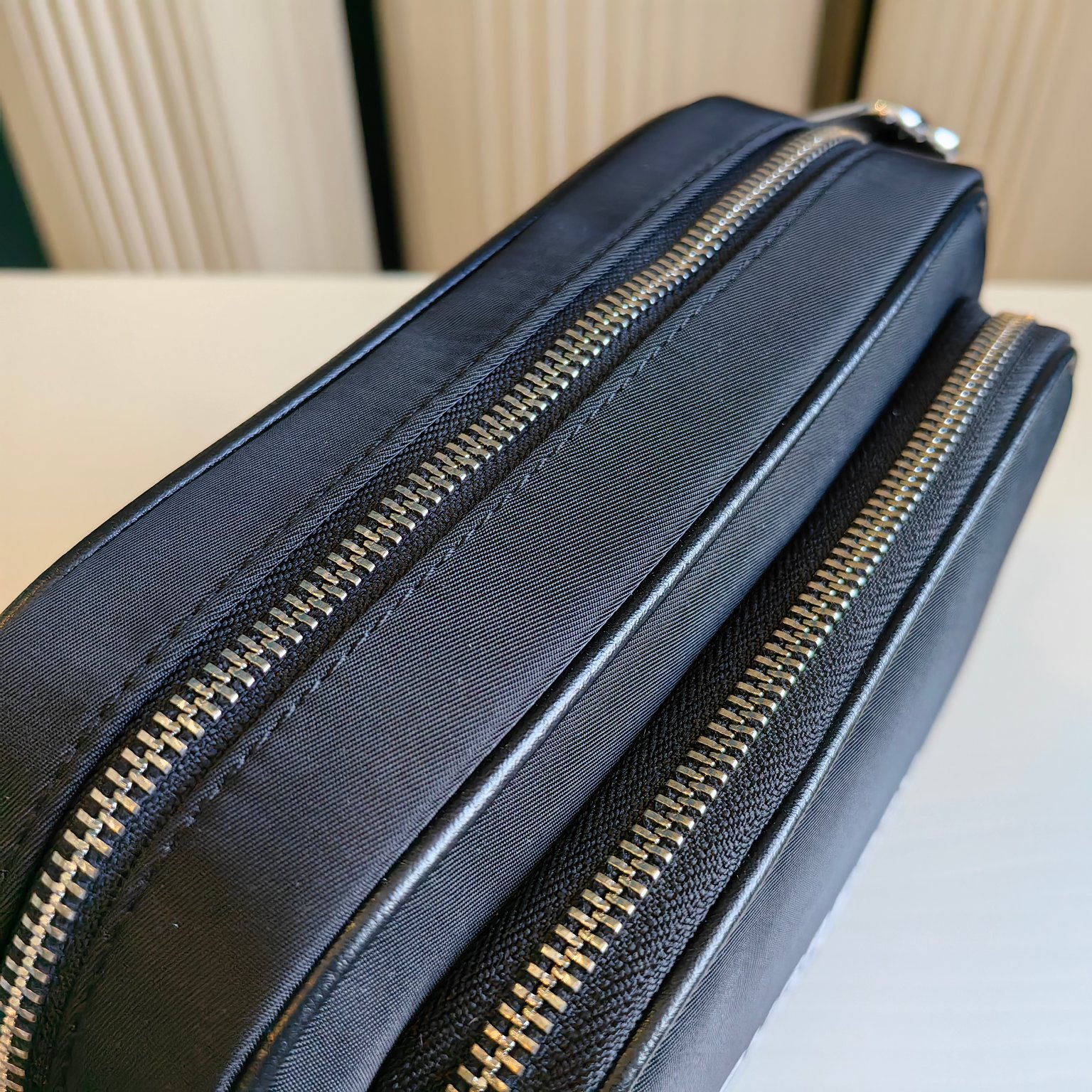 【BURBERRY 公式旗艦店】バーバリー   斜めがけバッグ 当日出荷 好評に付き再入荷！21*6*15CM