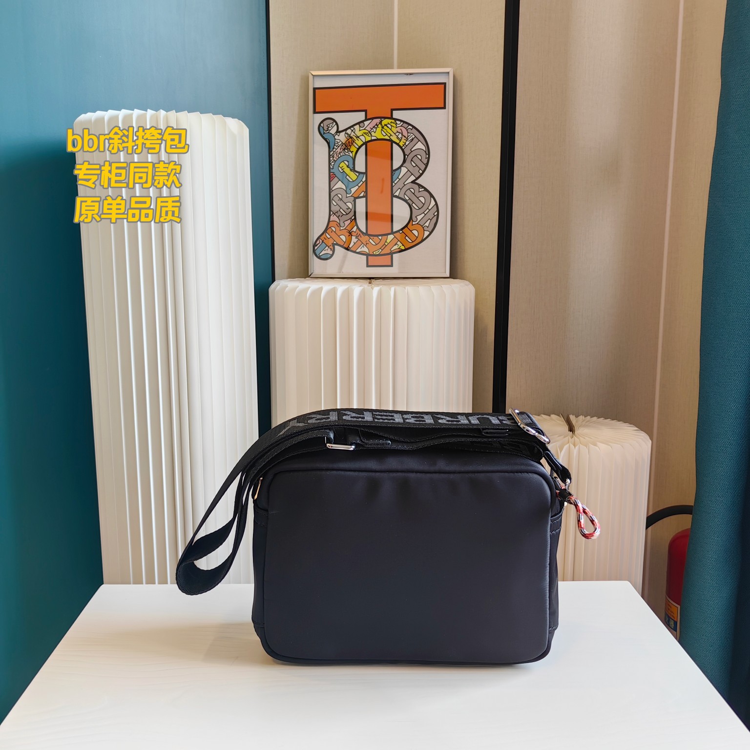 【BURBERRY 公式旗艦店】バーバリー   斜めがけバッグ 当日出荷 好評に付き再入荷！23*6*15CM