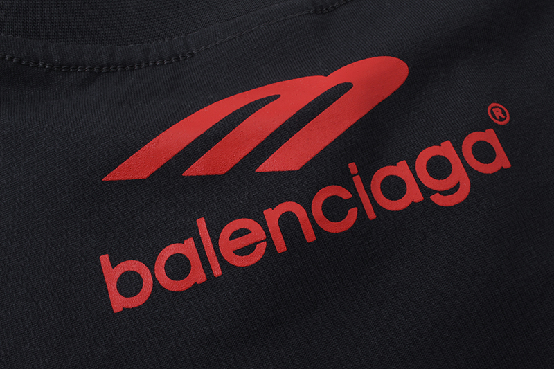 【BALENCIAGA 公式旗艦店】バレンシアガ  丸首の衛衣 スウェットご好評に付き再入荷 240829